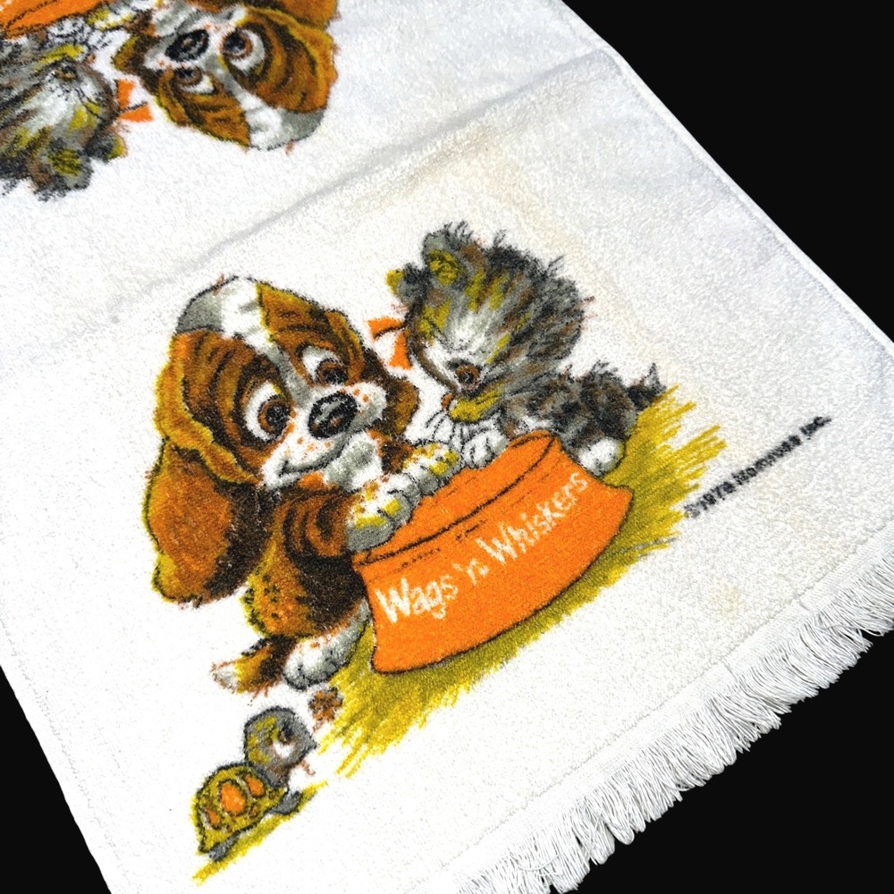 Vintage 1978 Wags n Whiskers Hand Towel Puppy Kitten Turtle Fringed White 24x15